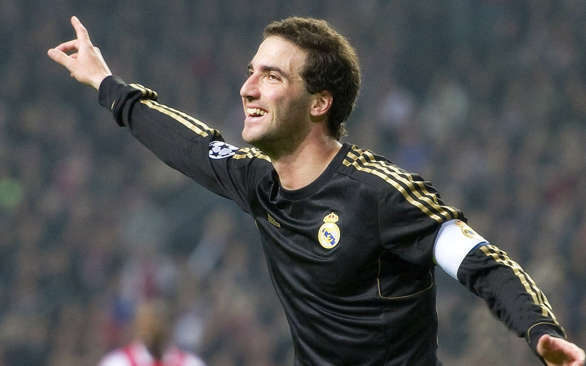 裁判严格执法，确保比赛公平竞争！，竞赛过程中如何对裁判员进行管理