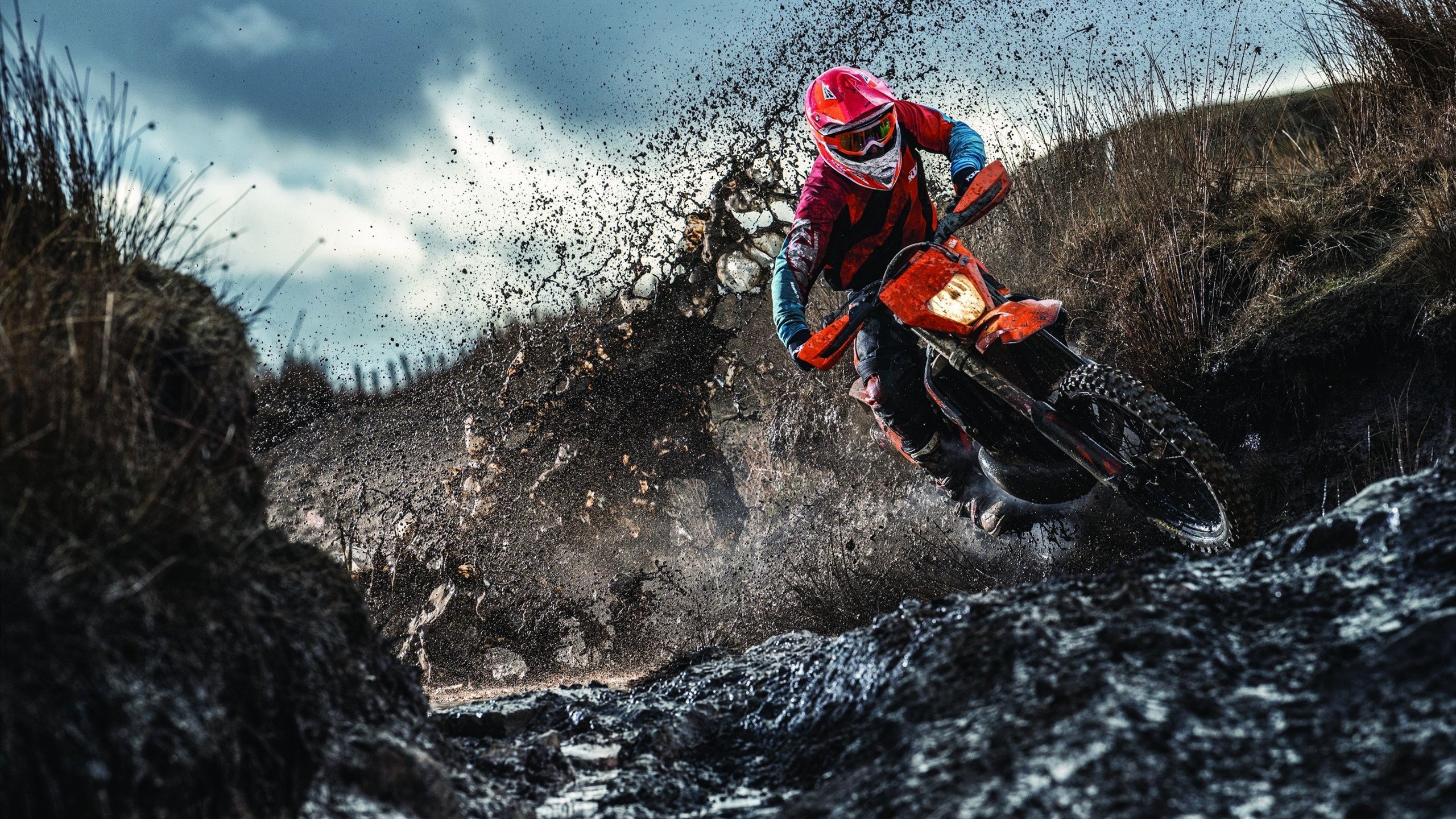 女子接力赛上演逆袭好戏，女子接力比赛4×100